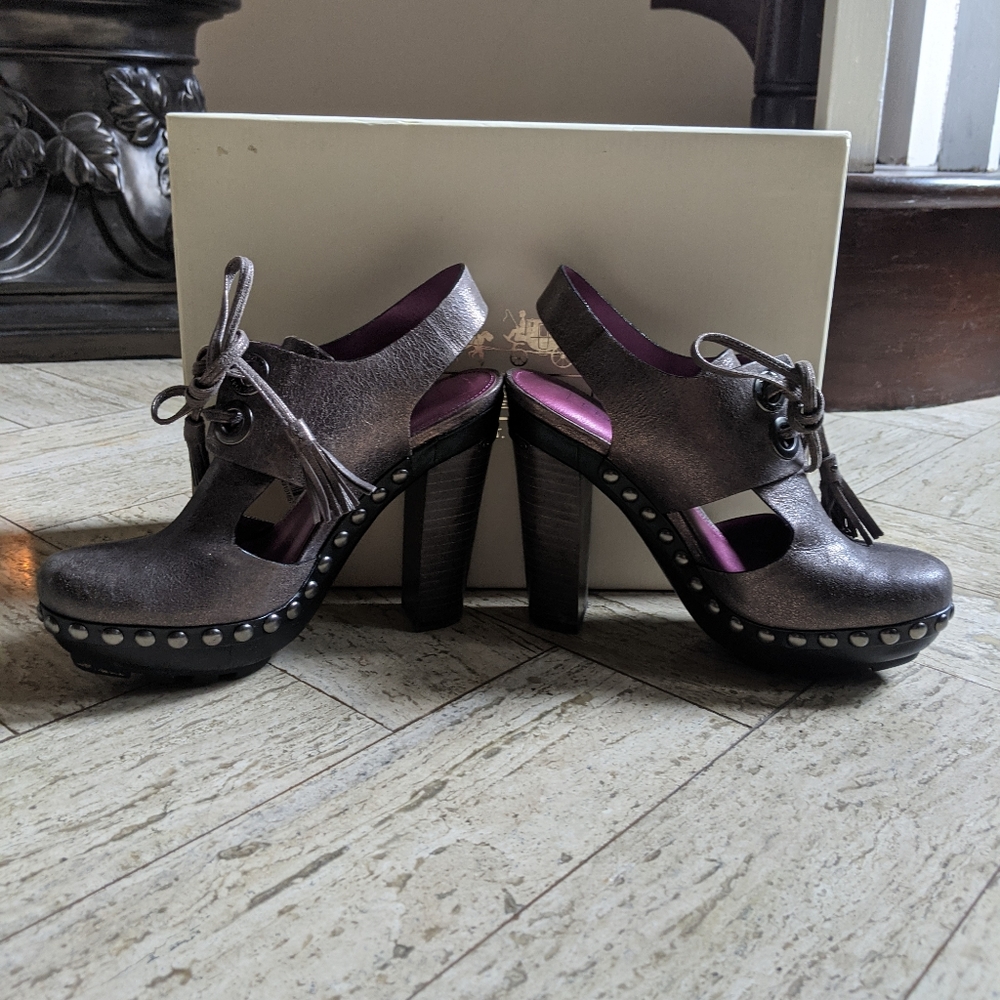 Coach Heels - Picture 2 of 12